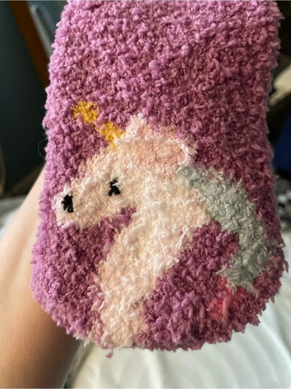 NWT Snugadoo Purple Unicorn Cozy fuzzy Socks